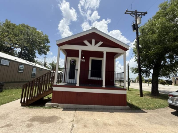Small home. Big opportunity. Make it yours today!