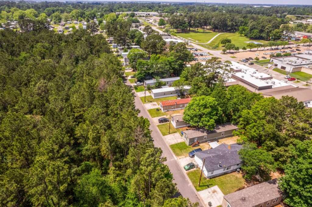community, 55 plus active adult community, residential, clean residential streetscape, park