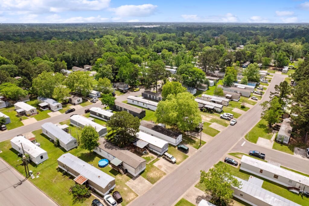neighborhood, land lease manufactured home lot, 55 plus active adult community, affordable, cleanliness
