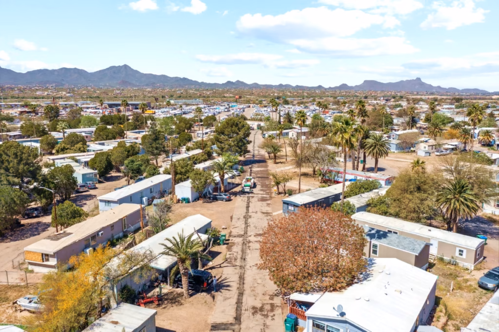 Texas, park, exterior, land lease manufactured home lot, comfortable manufactured home exterior