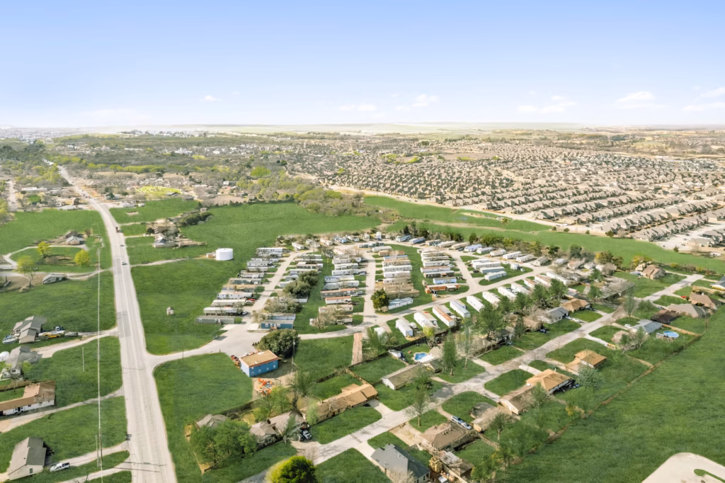 cleanliness, affordable manufactured homes Phoenix, community, managed active adult community, management