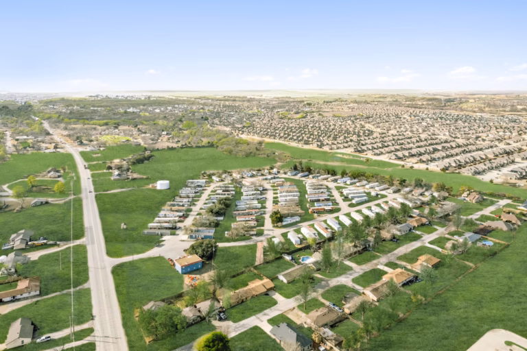 cleanliness, affordable manufactured homes Phoenix, community, managed active adult community, management