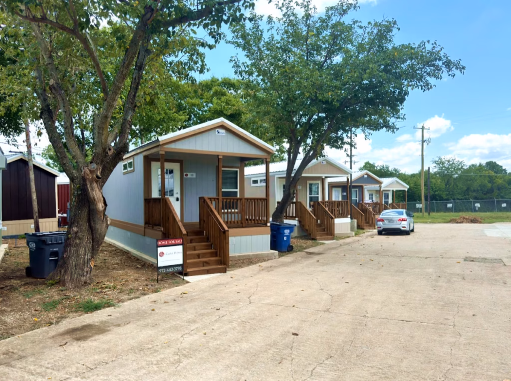 quiet suburban neighborhood setting, neighborhood, residential street view Mesa AZ, housing, 55-plus