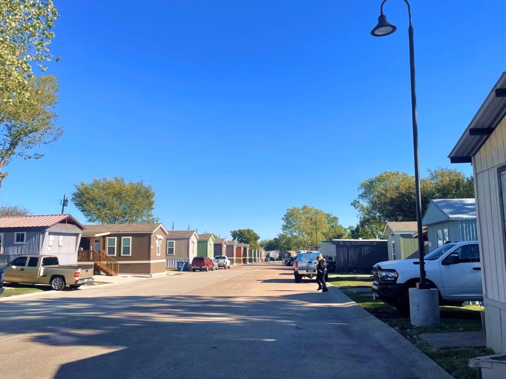 land lease manufactured home lot, Phoenix, affordable housing in Texas, neighborhood, cleanliness