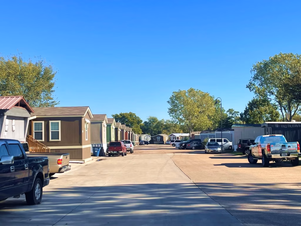 Arizona, cleanliness, quality manufactured home neighborhood, residential street view Mesa AZ, homesite
