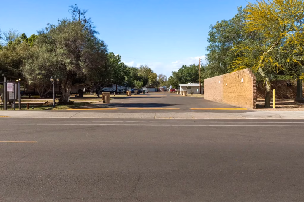 affordable, residential, comfortable manufactured home exterior, Phoenix, RV parks in Arizona