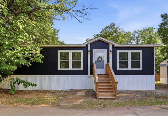 Spacious 3 Bedroom Now Leasing