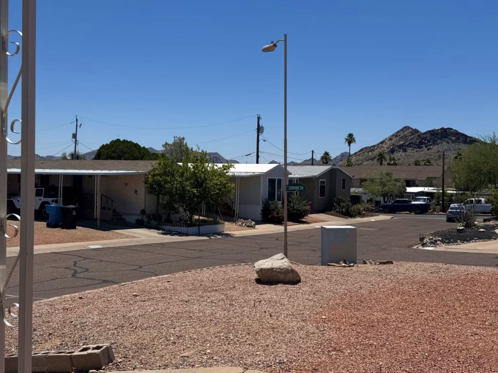 managed active adult community, Phoenix, residential, clean residential streetscape, cleanliness