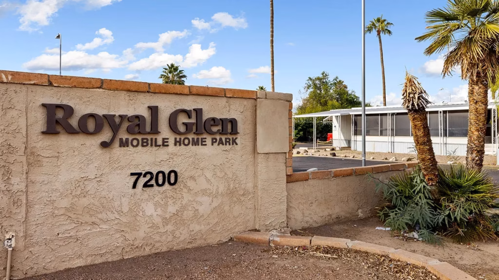 Phoenix, all age residential neighborhood, neighborhood, manufactured home community Arizona, streetscape