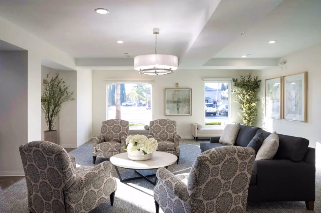 park, clean and well maintained community, quiet suburban neighborhood setting, property, community