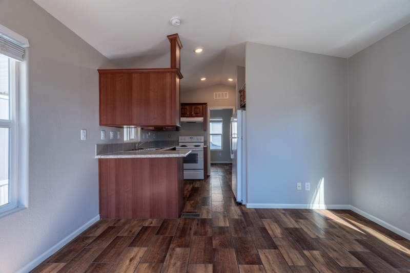 800