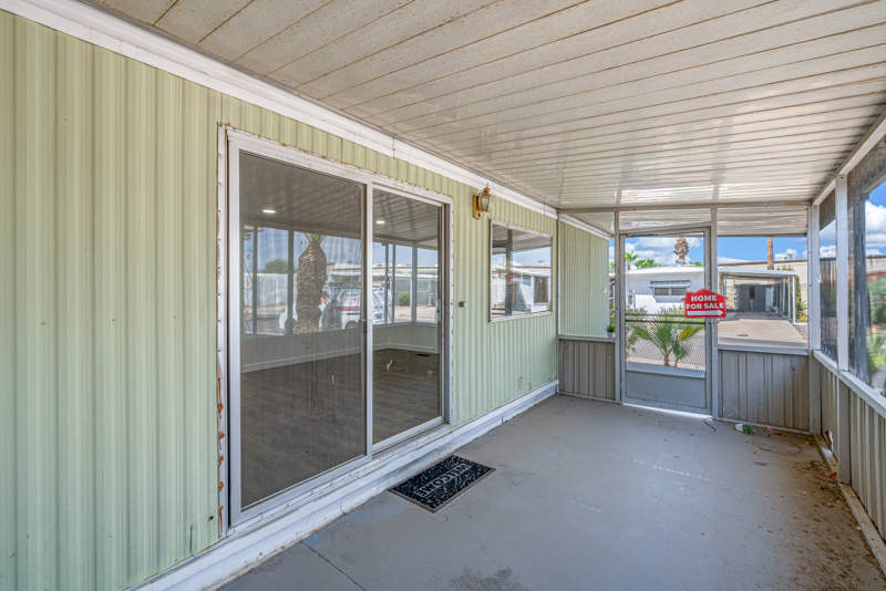 800
