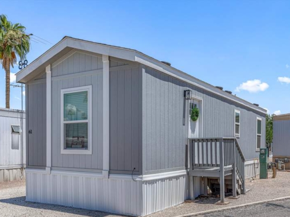 Welcome to Modern Living! 2024 Home!!