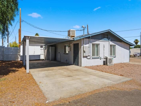 Newly Renovated Stand-Alone Apartment